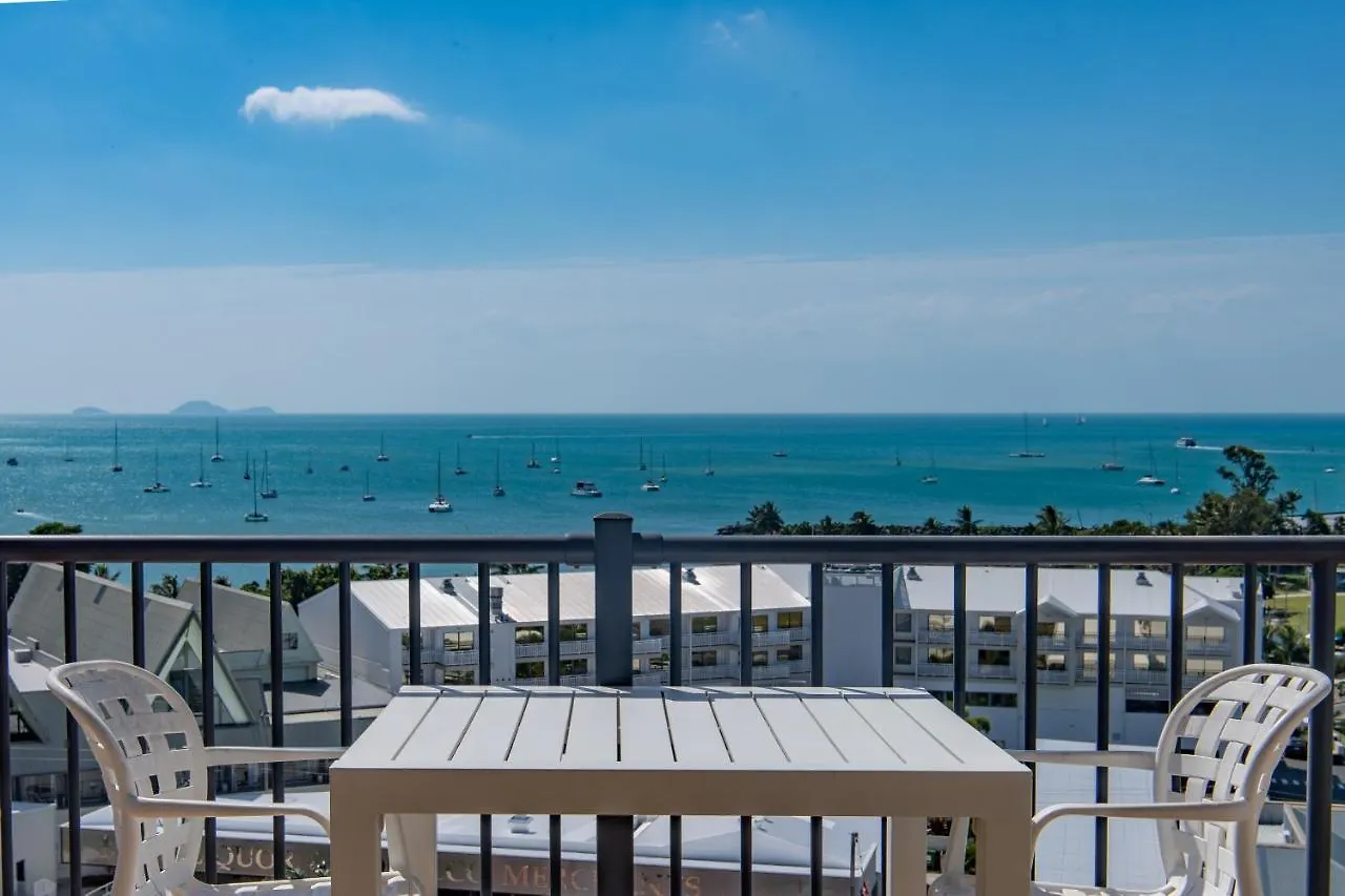 Lejlighed Ocean View 16A Studio Pool & Spa Wi-Fi Airlie Beach
