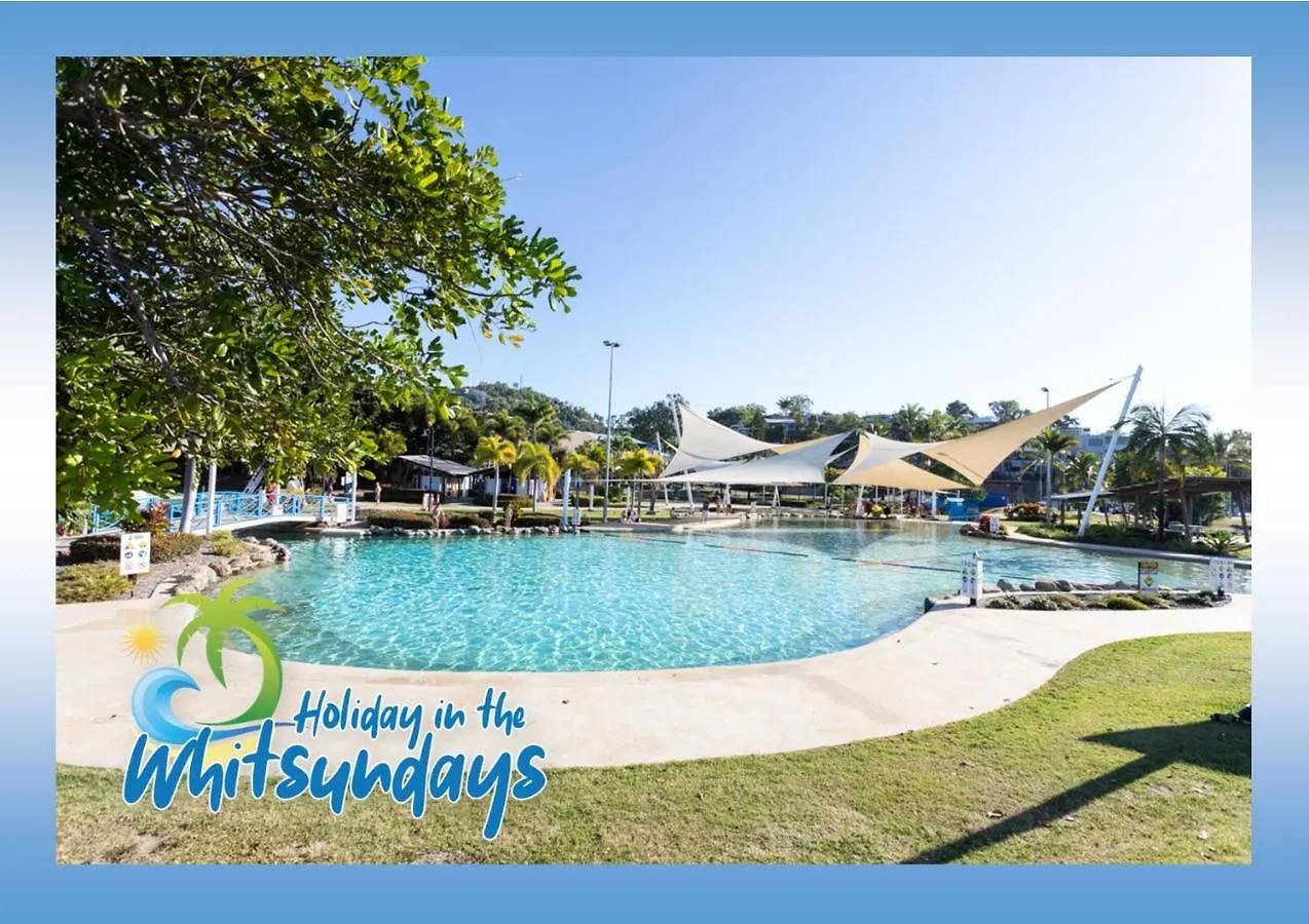 Ocean View 16A Studio Pool & Spa Wi-Fi 에일리비치 0*,  오스트레일리아