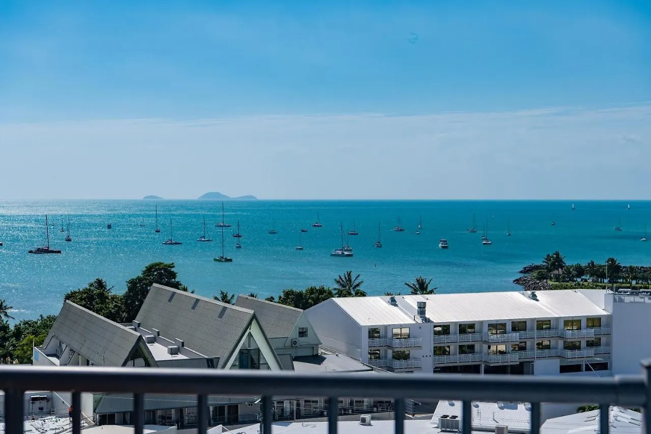 Ocean View 16A Studio Pool & Spa Wi-Fi 에일리비치